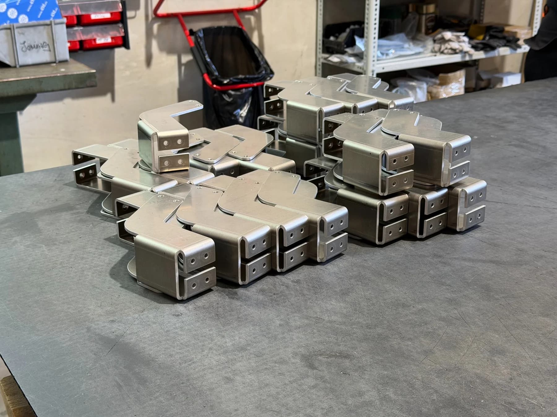 Natur anodizovani aluminijumski delovi